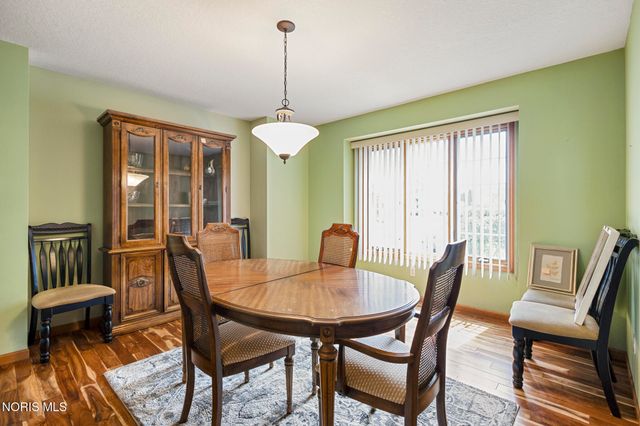 1492 Eastridge Drive, Waterville, OH 43566