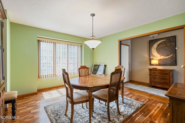 1492 Eastridge Drive, Waterville, OH 43566