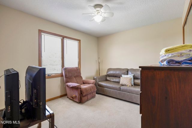 1492 Eastridge Drive, Waterville, OH 43566