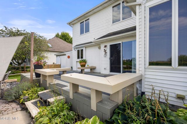 1492 Eastridge Drive, Waterville, OH 43566