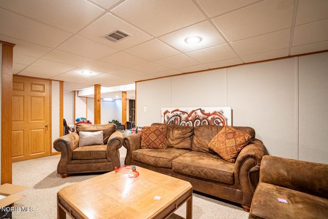 1492 Eastridge Drive, Waterville, OH 43566