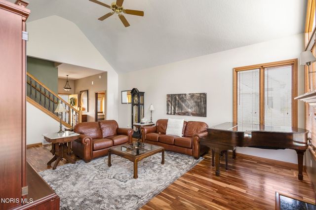 1492 Eastridge Drive, Waterville, OH 43566