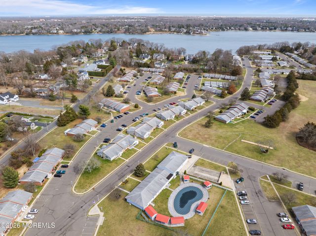 52 Breeze Court 90, Brick, NJ 08724