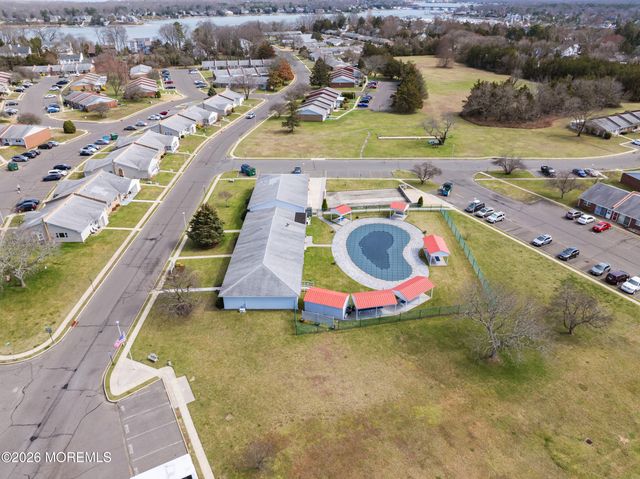 52 Breeze Court 90, Brick, NJ 08724