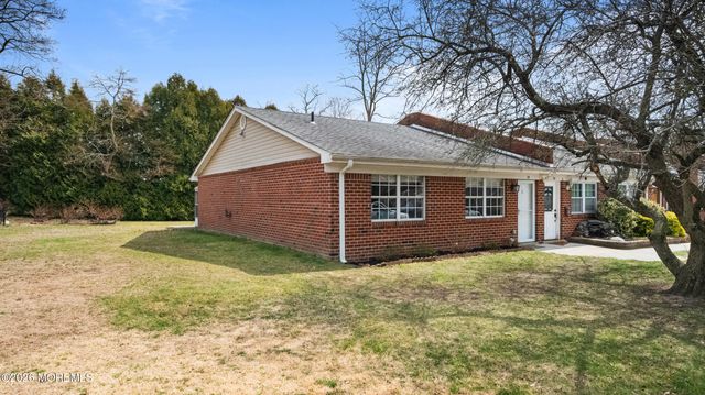 52 Breeze Court 90, Brick, NJ 08724