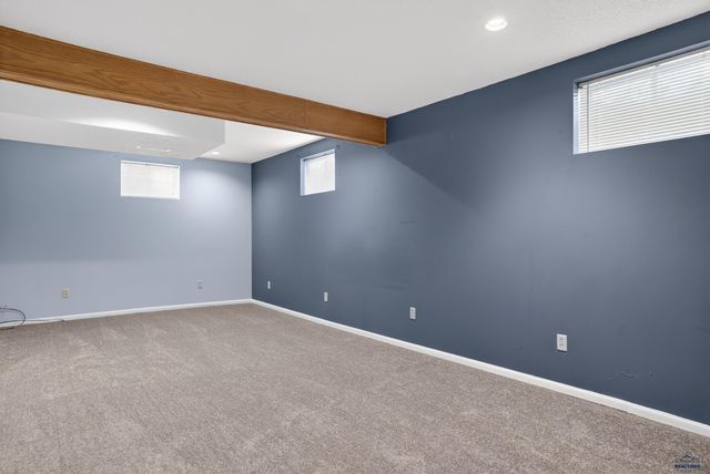 3934 PARKVIEW DR, Rapid City, SD 57701