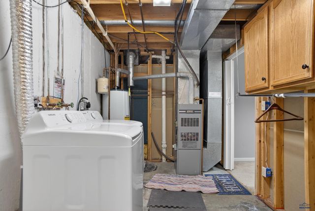 3934 PARKVIEW DR, Rapid City, SD 57701