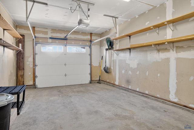 3934 PARKVIEW DR, Rapid City, SD 57701