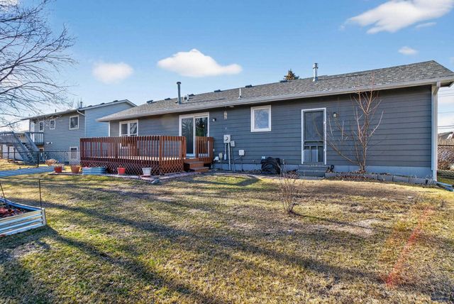 3934 PARKVIEW DR, Rapid City, SD 57701