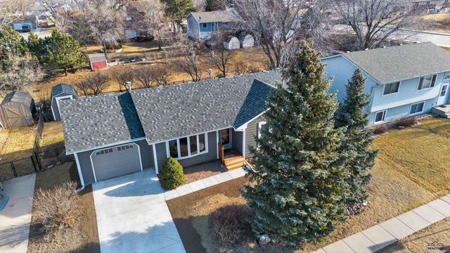 3934 PARKVIEW DR, Rapid City, SD 57701