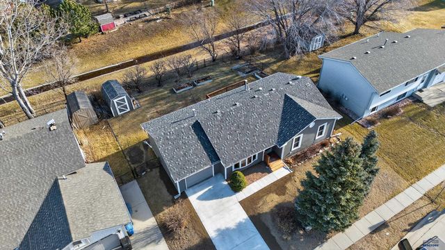 3934 PARKVIEW DR, Rapid City, SD 57701