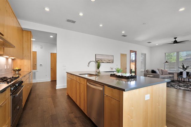 7813 Mullen DR B, Austin, TX 78757