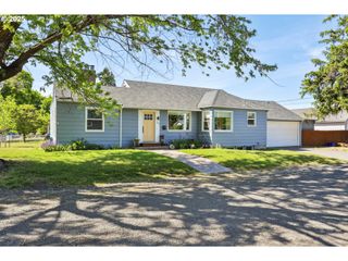 901 W 9TH St, The Dalles, OR 97058