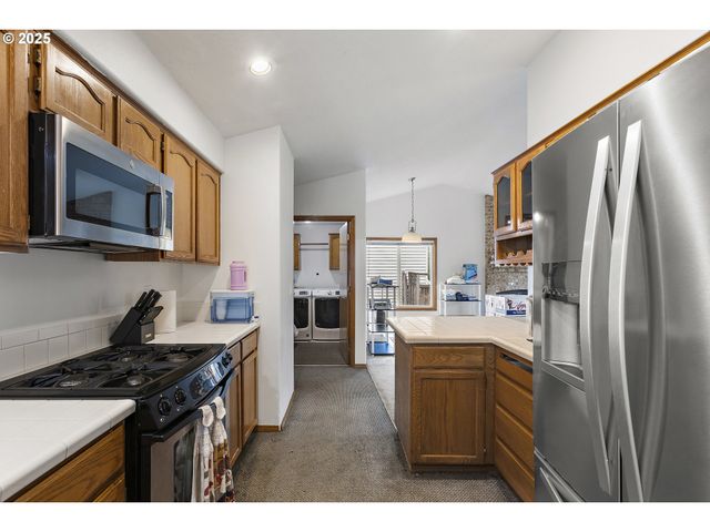 2981 Sw 31ST St, Gresham, OR 97080