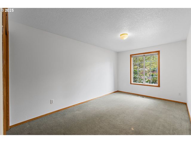 2981 Sw 31ST St, Gresham, OR 97080