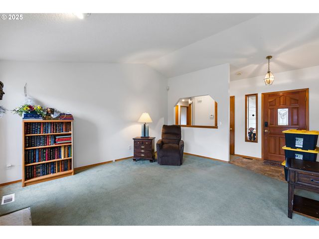 2981 Sw 31ST St, Gresham, OR 97080