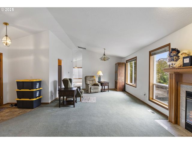 2981 Sw 31ST St, Gresham, OR 97080