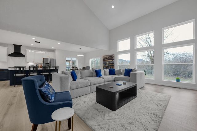 9356 Hildebrand Drive, Plain City, OH 43064