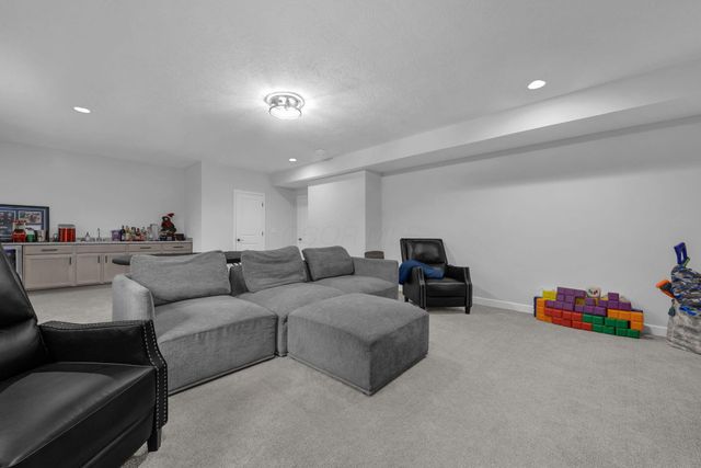 9356 Hildebrand Drive, Plain City, OH 43064