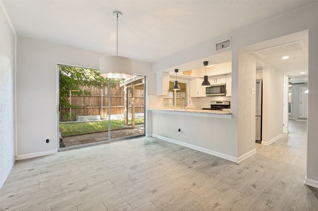 2108 Via Madonna, Carrollton, TX 75006