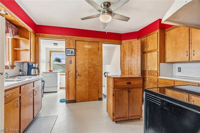 324 Woodrow Street NW, North Canton, OH 44720