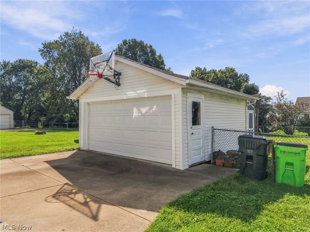 324 Woodrow Street NW, North Canton, OH 44720