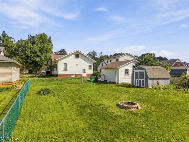 324 Woodrow Street NW, North Canton, OH 44720