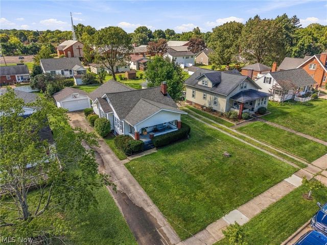 324 Woodrow Street NW, North Canton, OH 44720