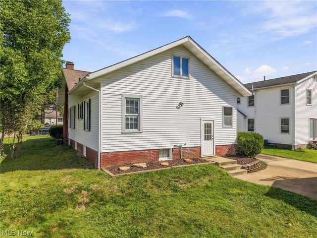 324 Woodrow Street NW, North Canton, OH 44720