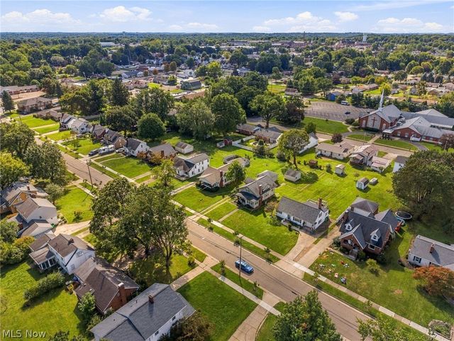 324 Woodrow Street NW, North Canton, OH 44720