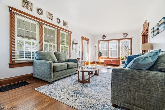 324 Woodrow Street NW, North Canton, OH 44720