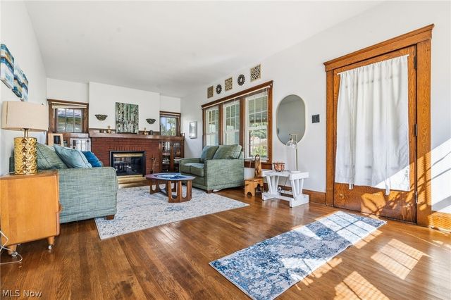 324 Woodrow Street NW, North Canton, OH 44720