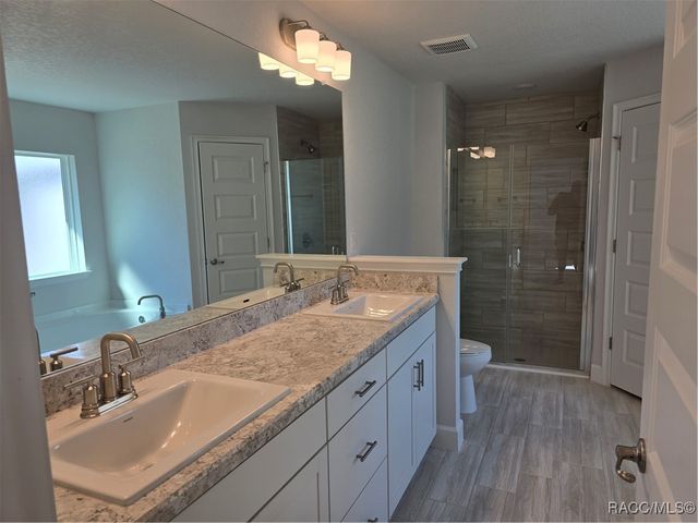 54 Grass Street, Homosassa, FL 34446