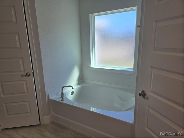 54 Grass Street, Homosassa, FL 34446