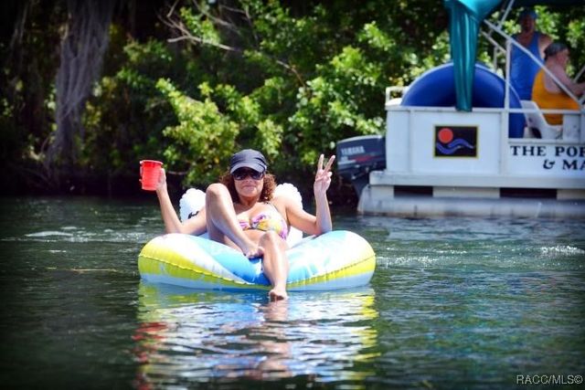 54 Grass Street, Homosassa, FL 34446