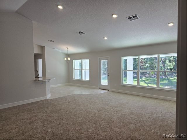 54 Grass Street, Homosassa, FL 34446