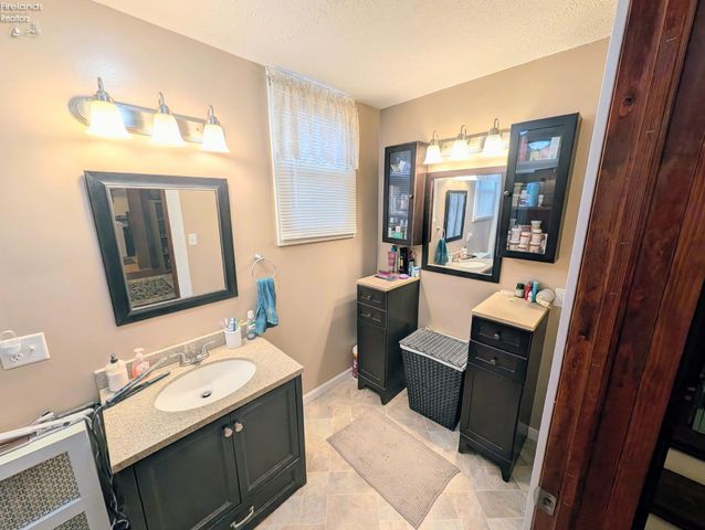 1016 Hayes Avenue, Sandusky, OH 44870