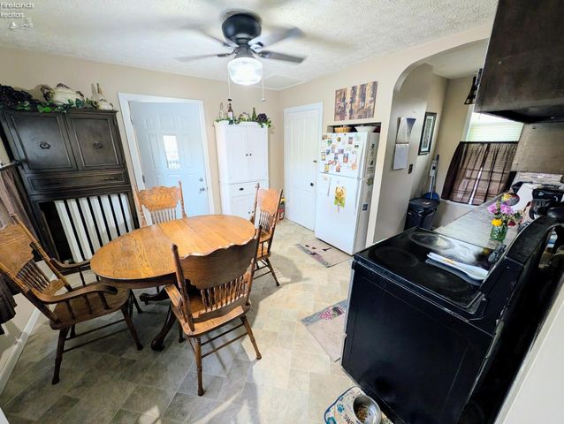 1016 Hayes Avenue, Sandusky, OH 44870