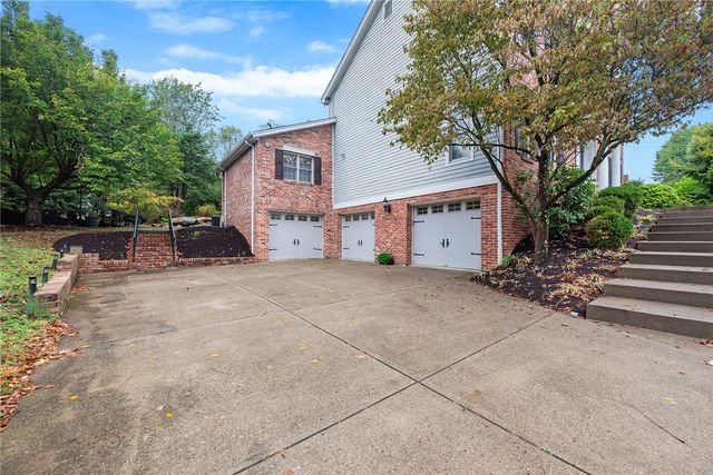 2779 Clearview Road, Hampton, PA 15101
