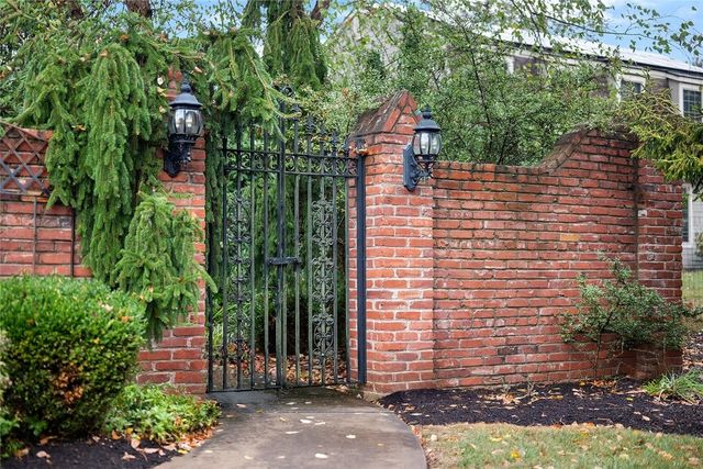 2779 Clearview Road, Hampton, PA 15101