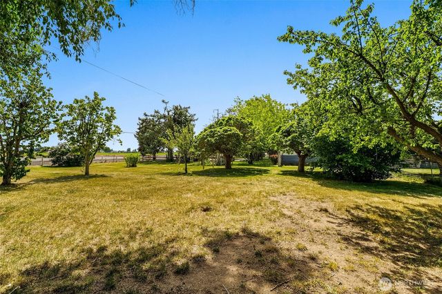 338 Potato Hill Road NE, Moses Lake, WA 98837