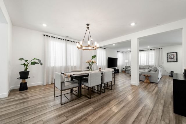 2008 La Sal Way, Roseville, CA 95747