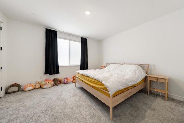 2008 La Sal Way, Roseville, CA 95747