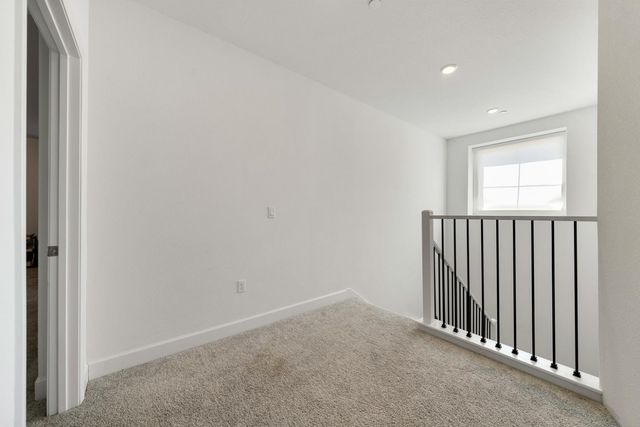 2008 La Sal Way, Roseville, CA 95747