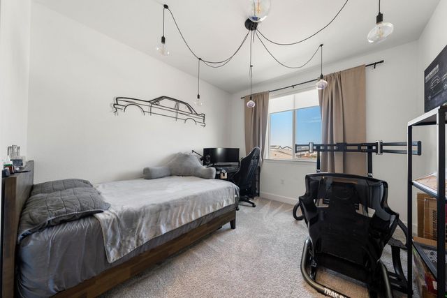 2008 La Sal Way, Roseville, CA 95747