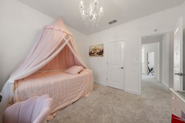 2008 La Sal Way, Roseville, CA 95747