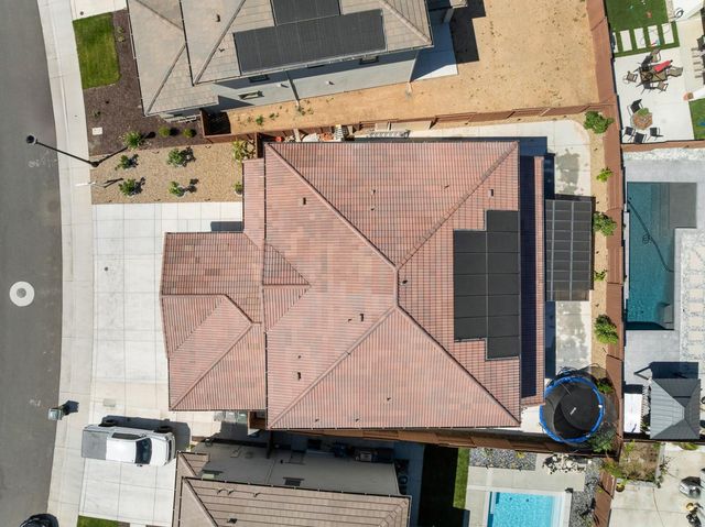 2008 La Sal Way, Roseville, CA 95747