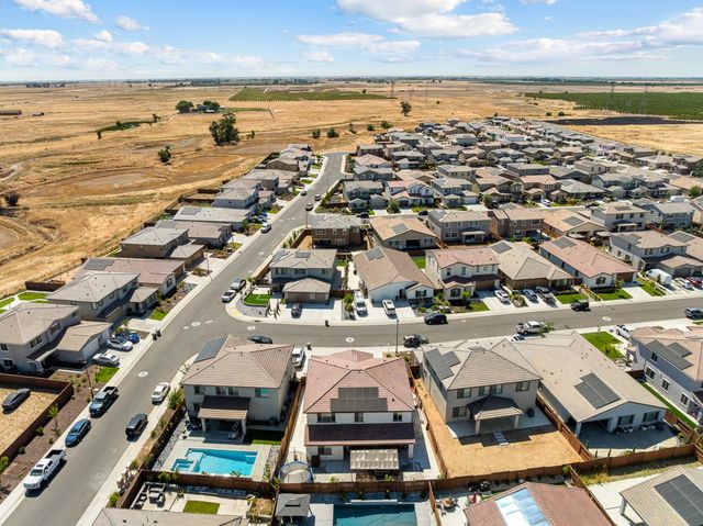 2008 La Sal Way, Roseville, CA 95747