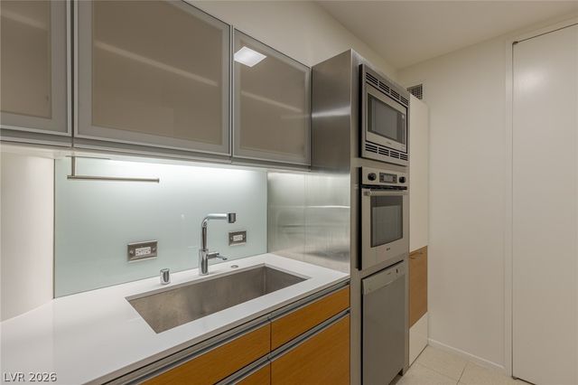 3722 Las Vegas Boulevard 1101, Las Vegas, NV 89158