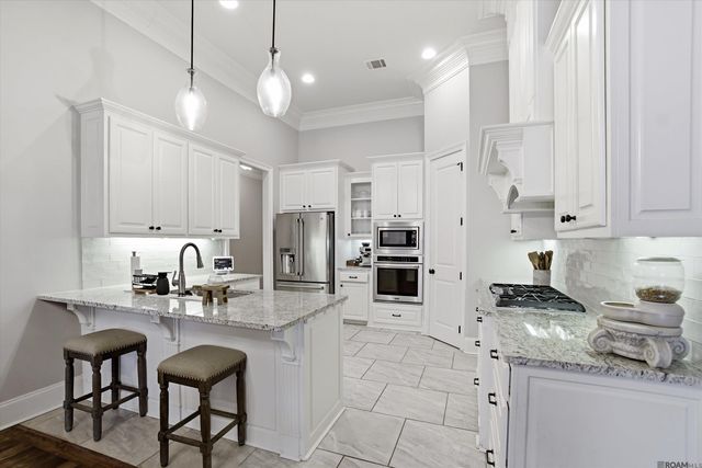 12061 Rotterdam Ave, Geismar, LA 70734